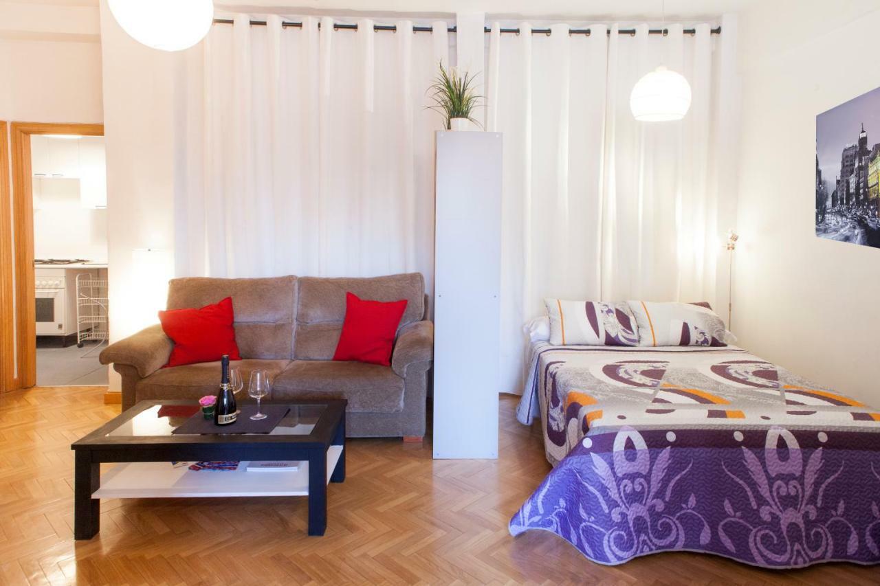 Segovia Apartment Madrid Exterior photo